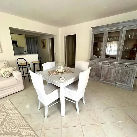 A Apartament Golfo Aranci